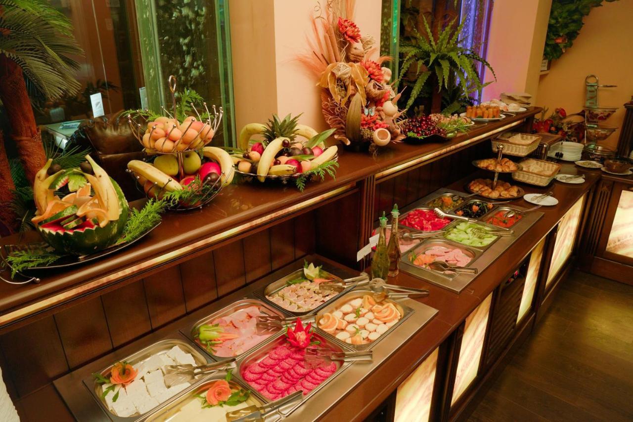 Apartments Flora-Daisy โบโรเวทส์ ภายนอก รูปภาพ